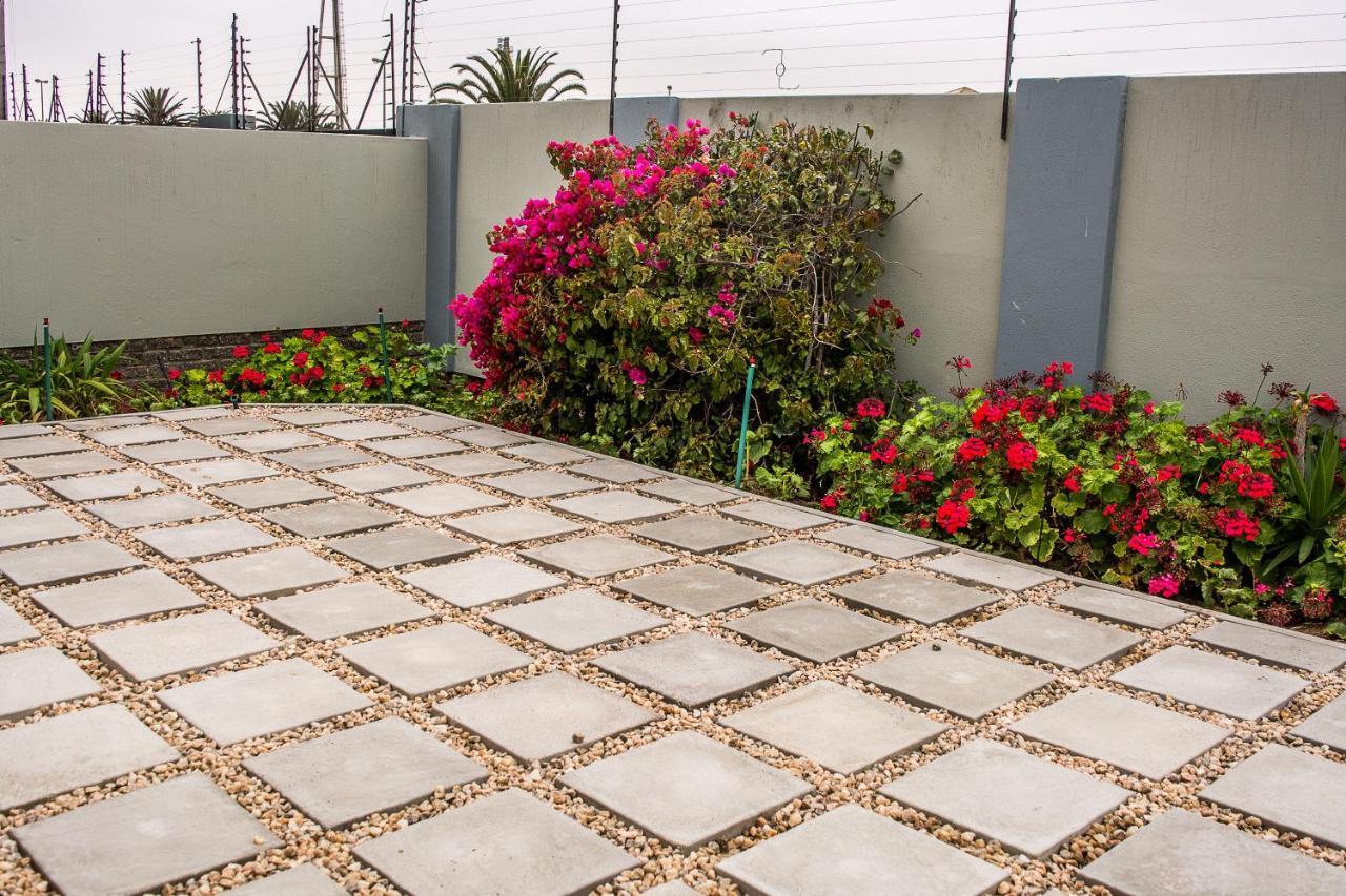 Sea View Bliss Guesthouse With Self Catering Swakopmund Extérieur photo